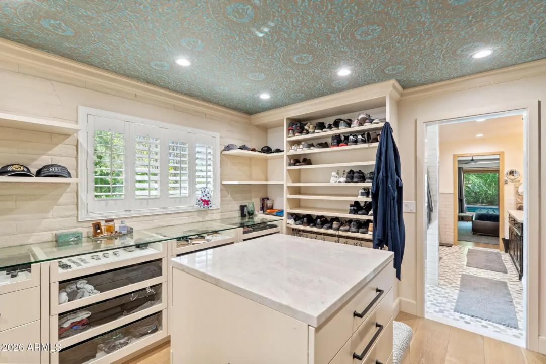 Real Estate Picture 33