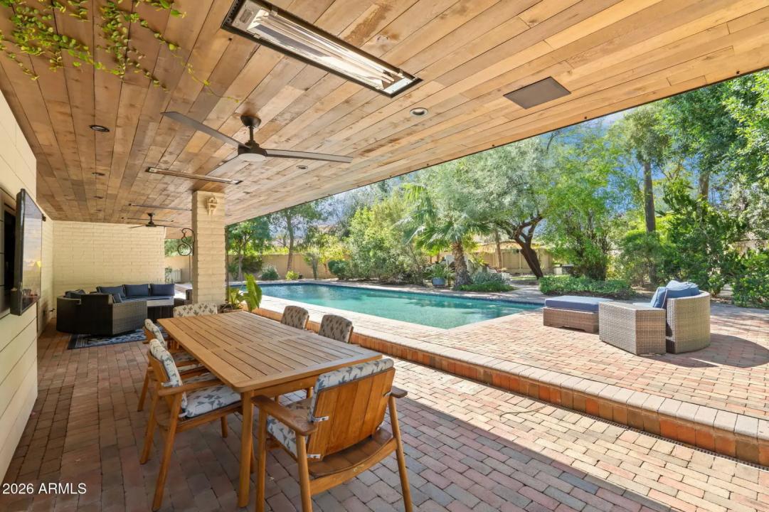 Real Estate Picture 37