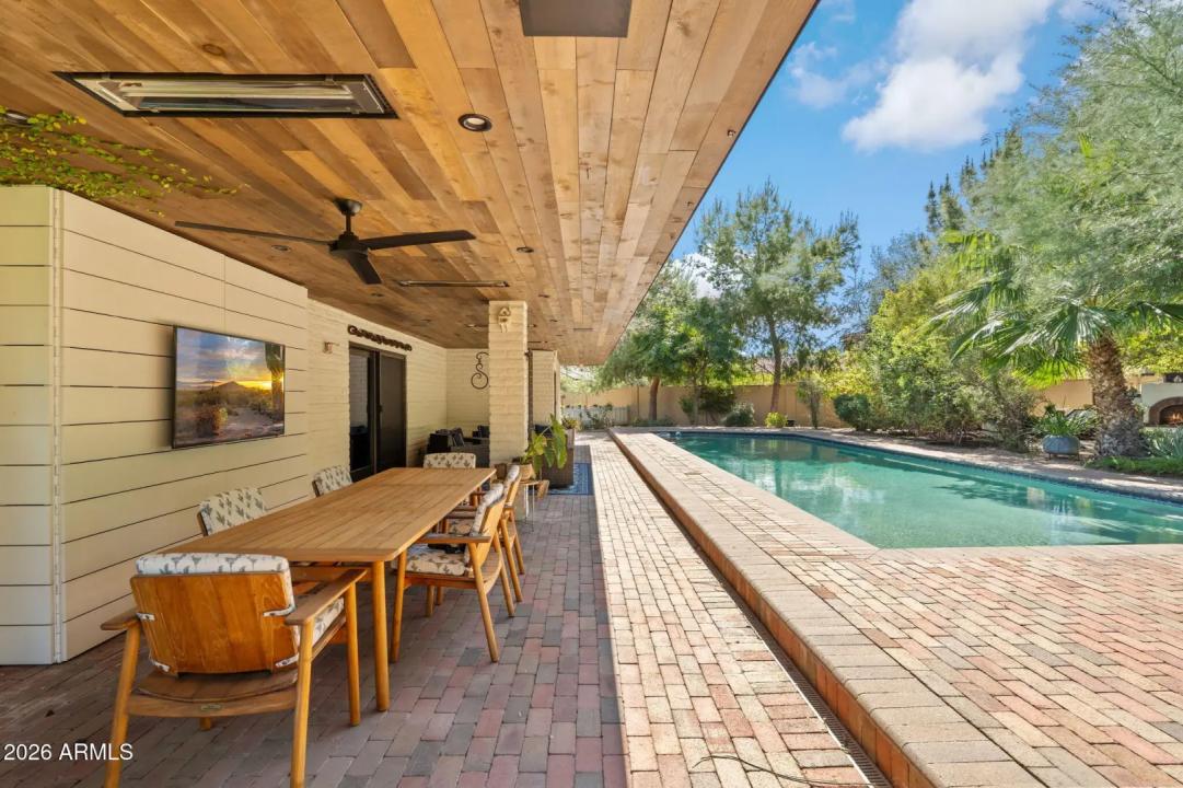 Real Estate Picture 38