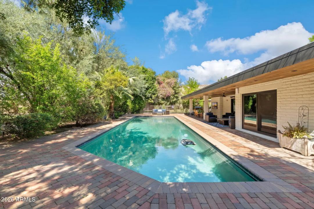 Real Estate Picture 40