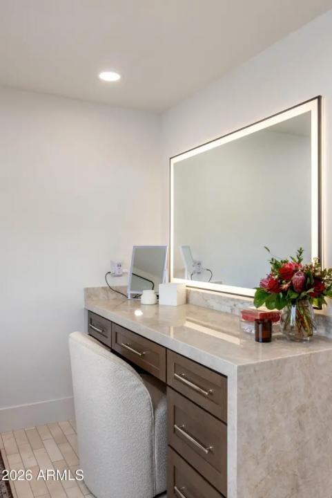 Real Estate Picture 19