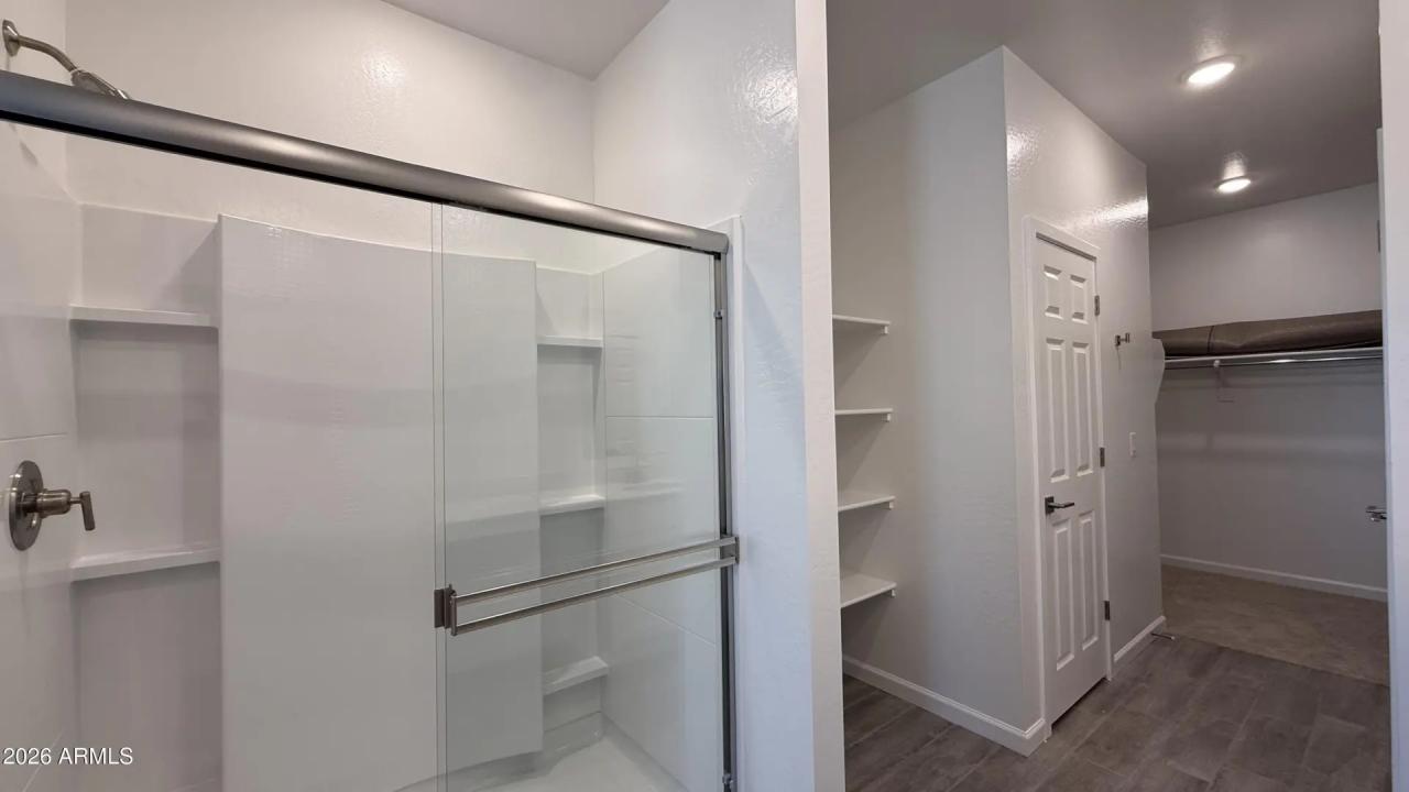 Real Estate Picture 18