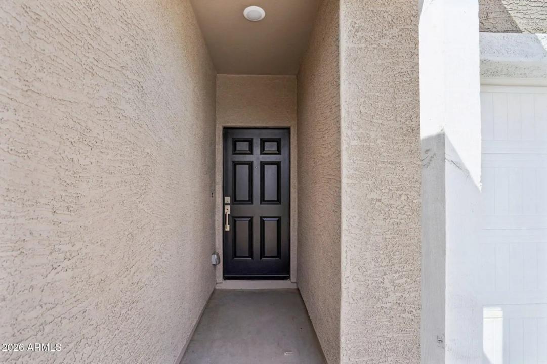 Real Estate Picture 4