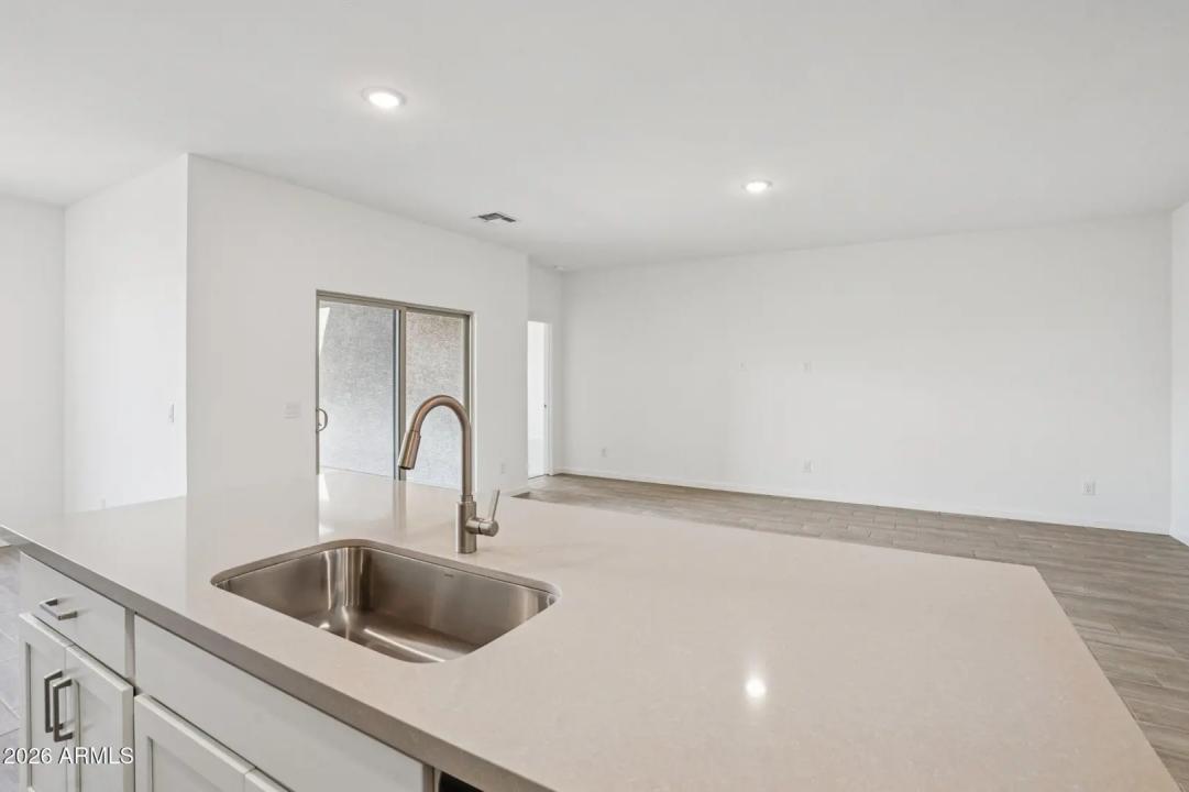 Real Estate Picture 14