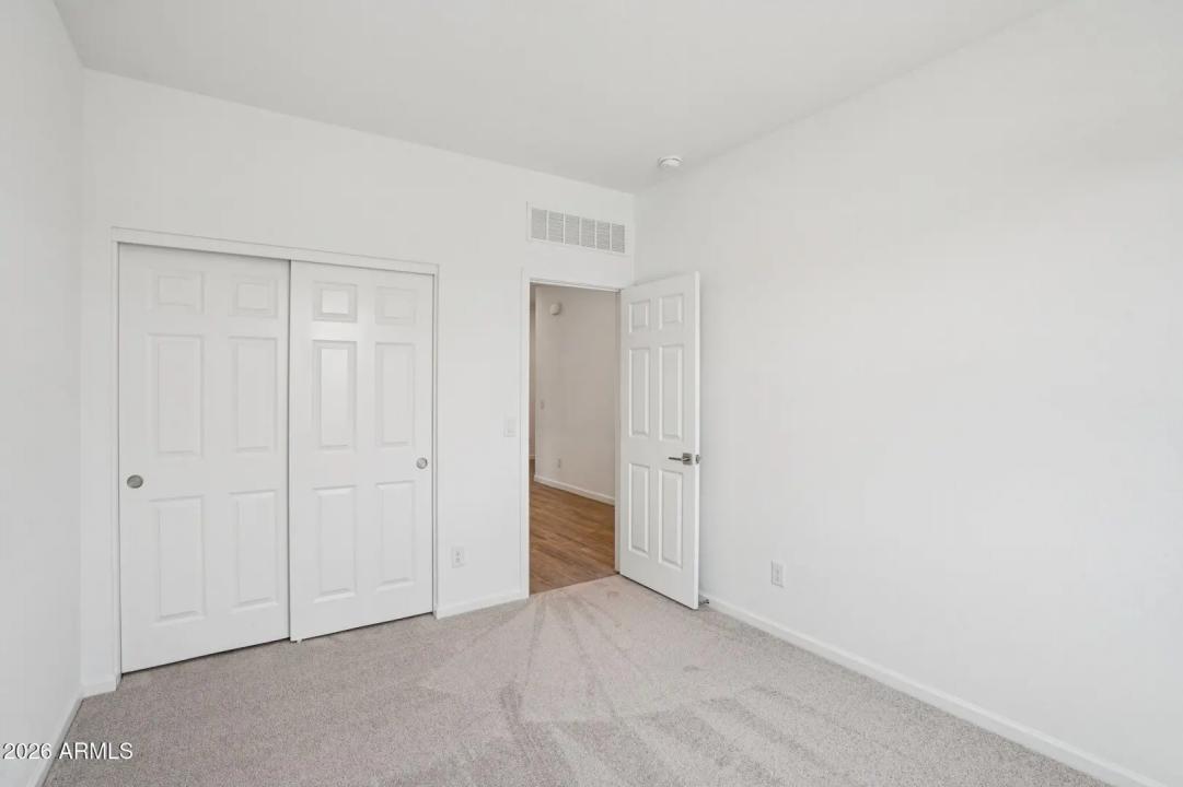 Real Estate Picture 16