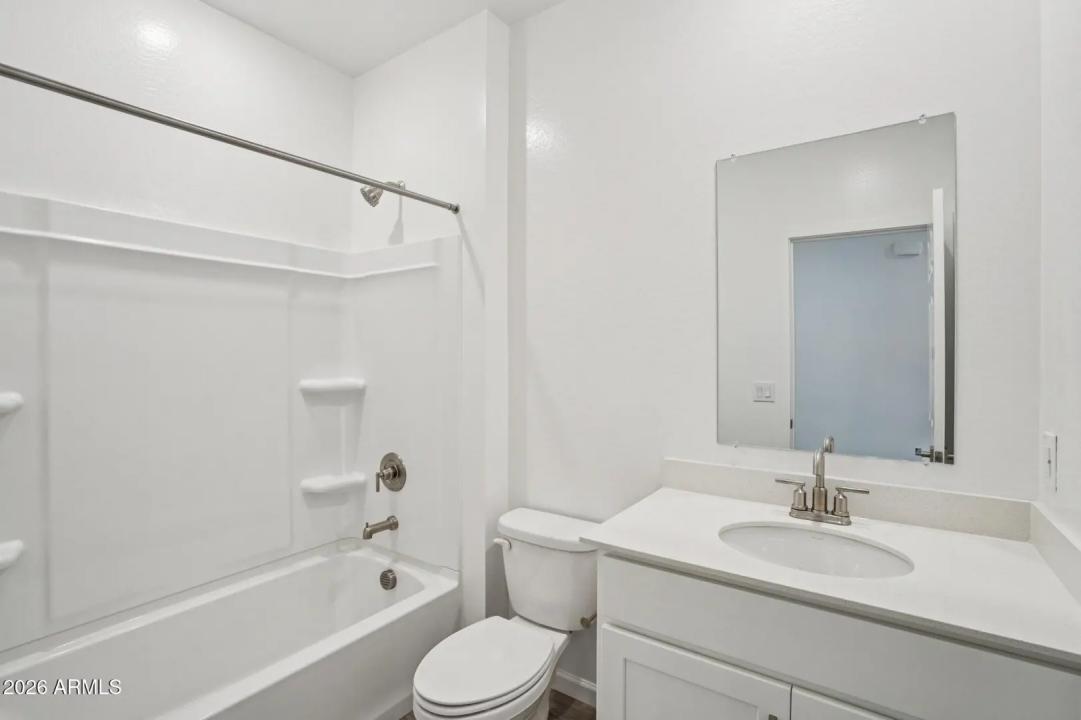 Real Estate Picture 17