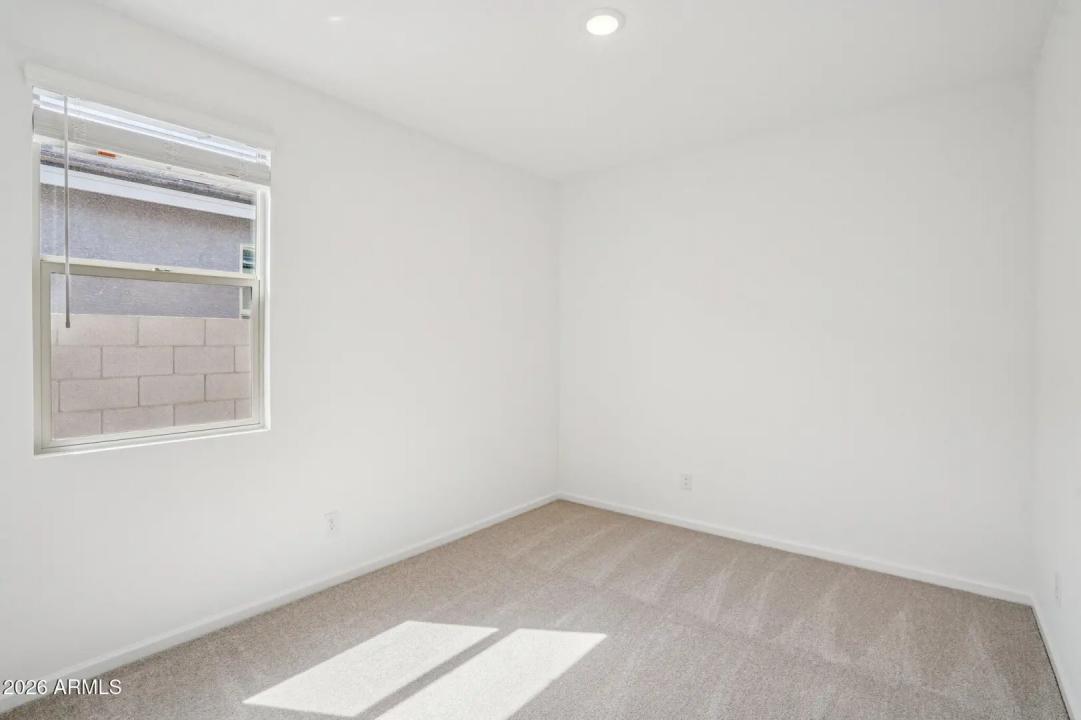 Real Estate Picture 18