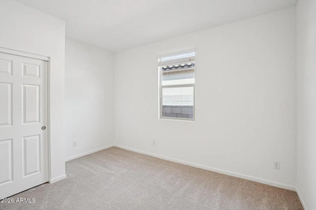 Real Estate Picture 22