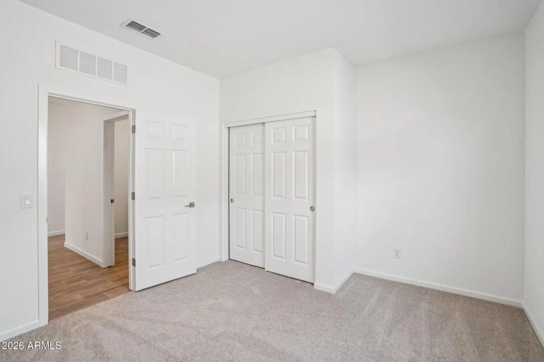 Real Estate Picture 23