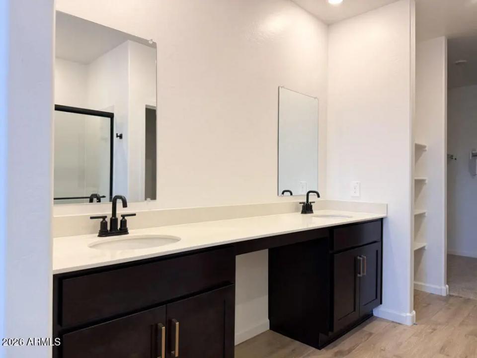 Real Estate Picture 10