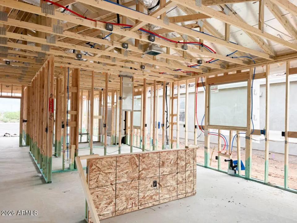 Real Estate Picture 3
