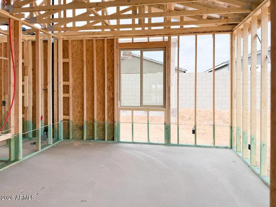 Real Estate Picture 5