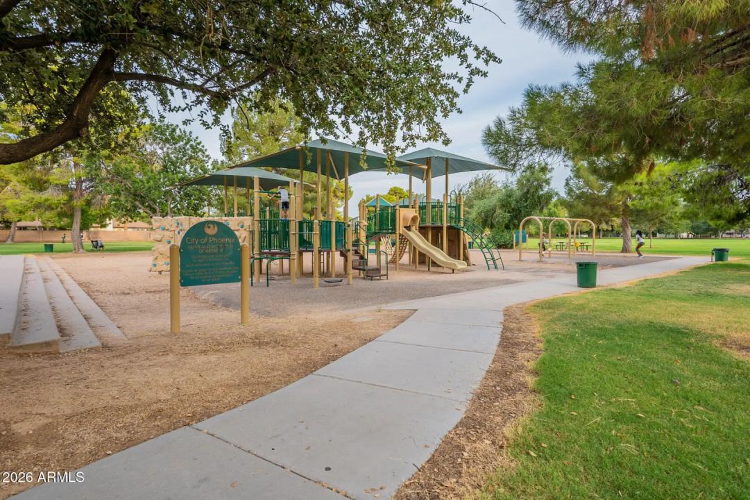 Real Estate Picture 55