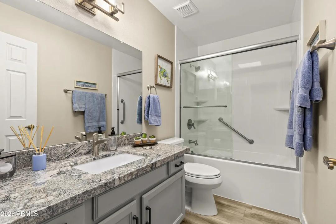 Real Estate Picture 21