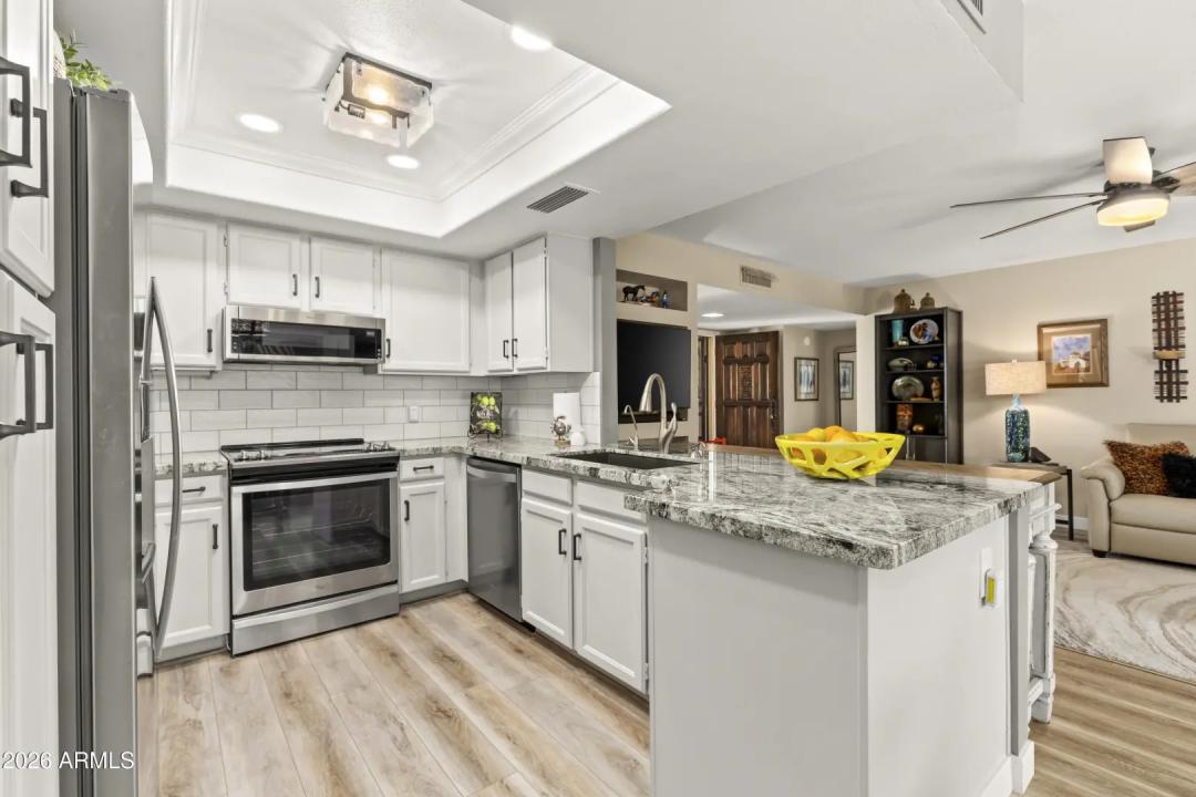 Real Estate Picture 10