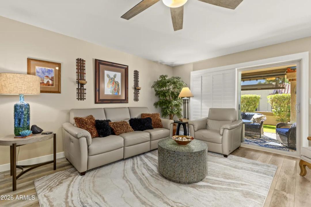 Real Estate Picture 7