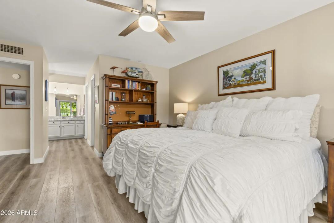 Real Estate Picture 15