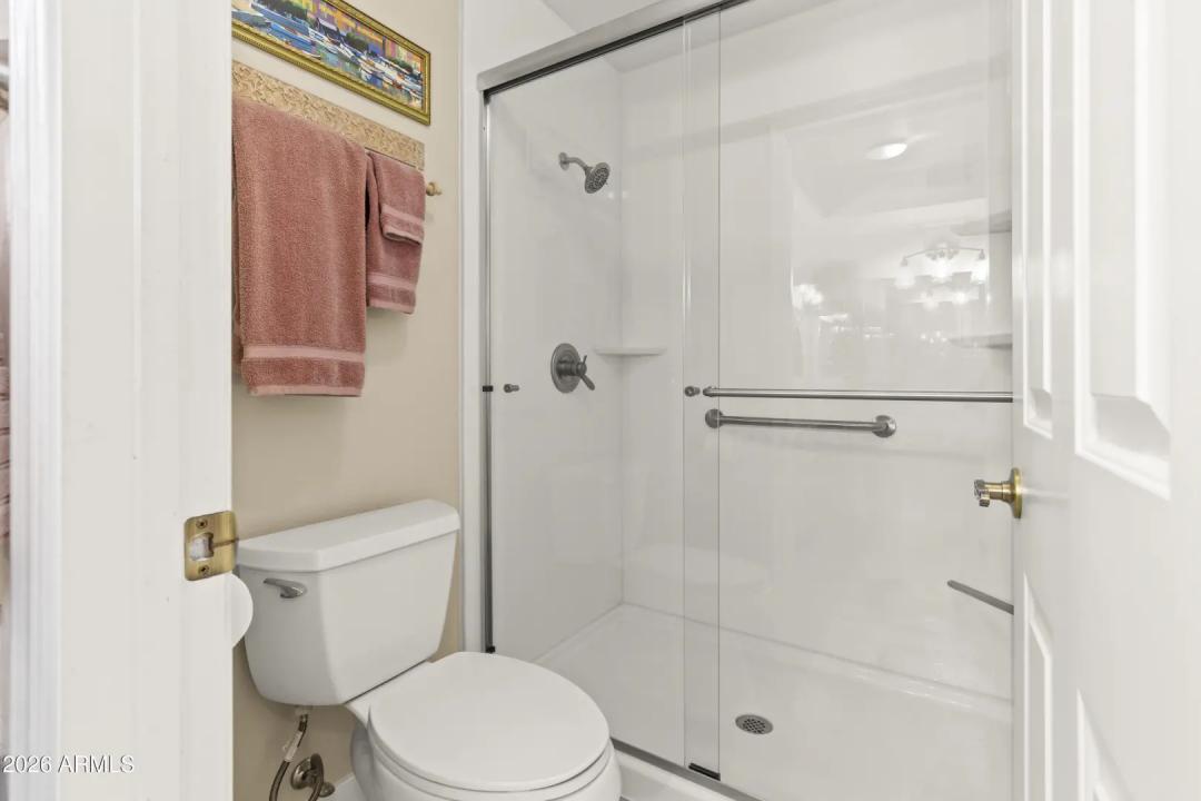 Real Estate Picture 18