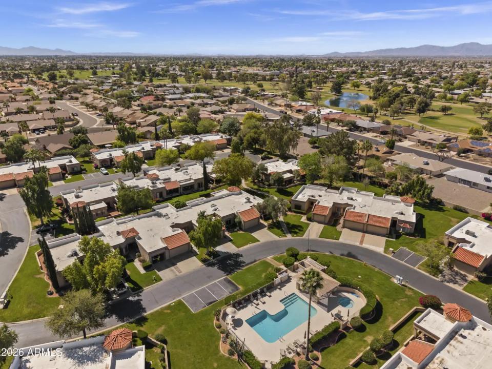 Real Estate Picture 3