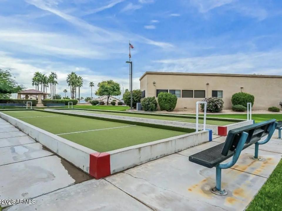 Real Estate Picture 33