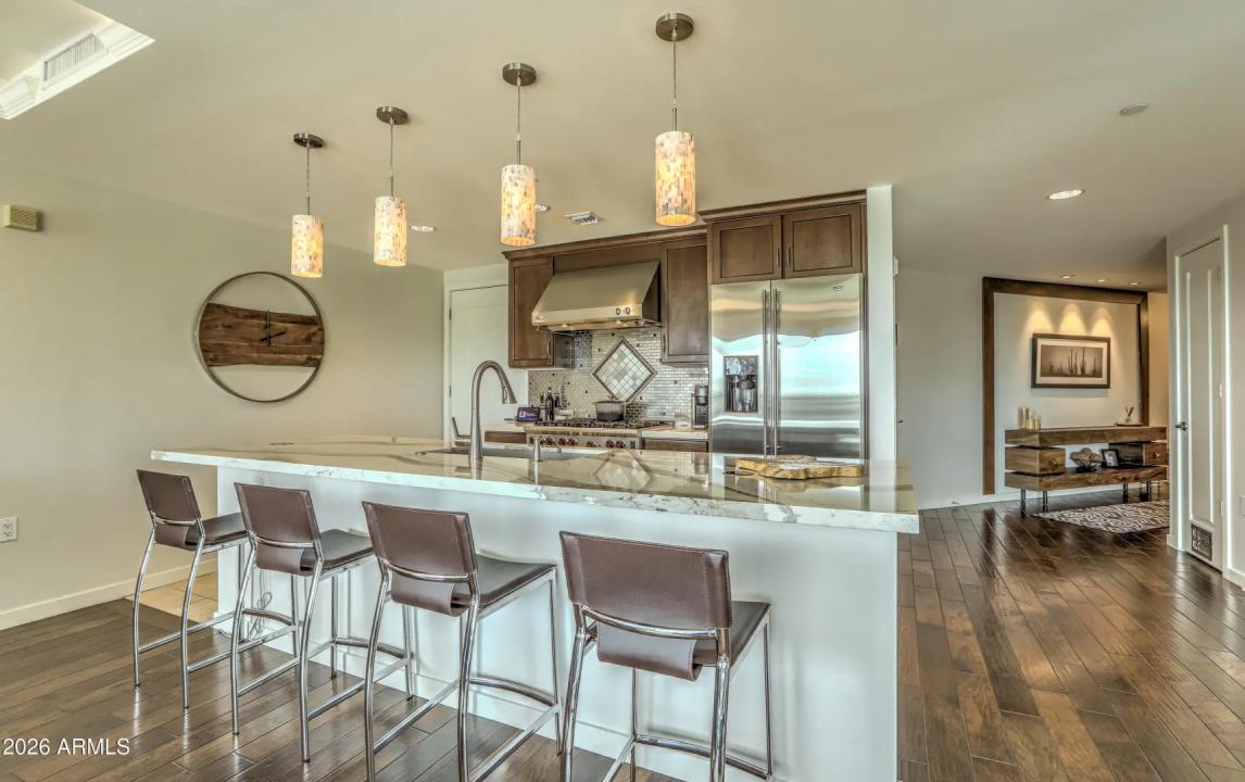 Real Estate Picture 11