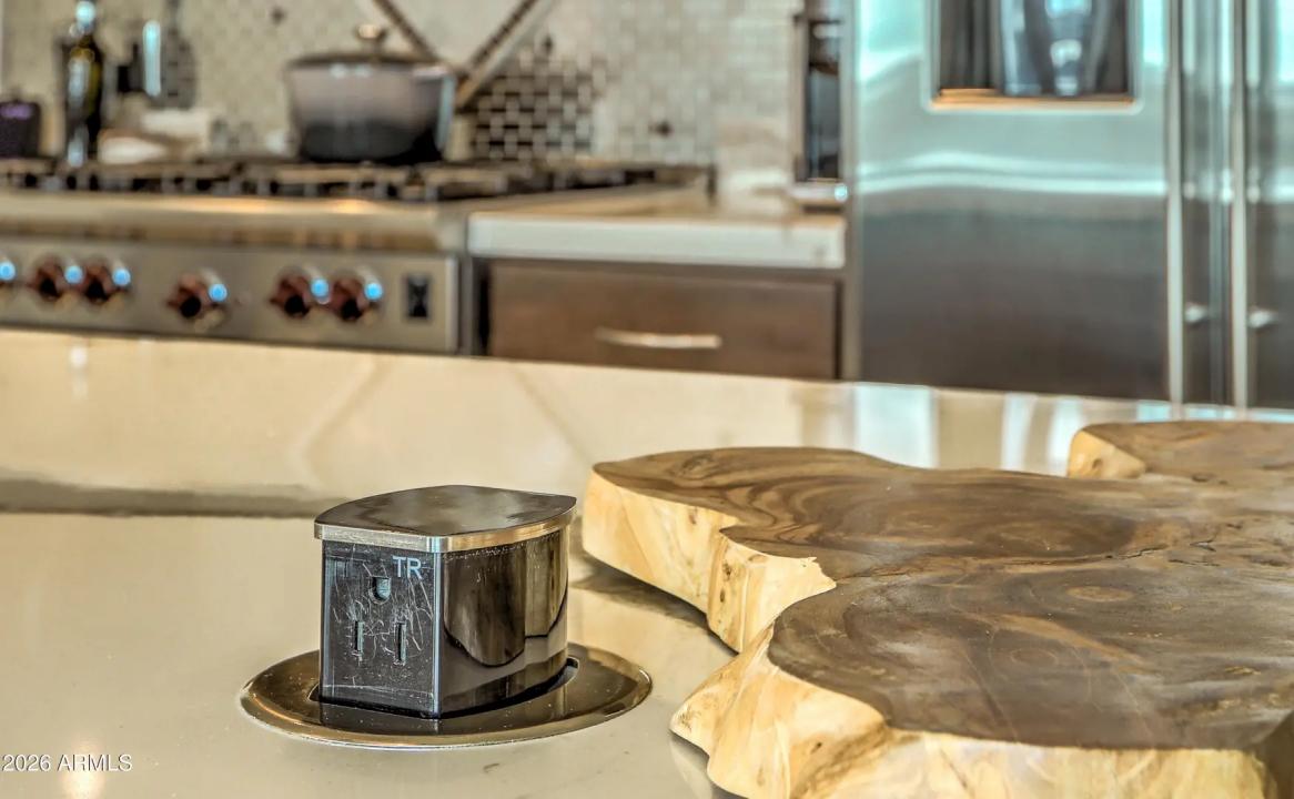 Real Estate Picture 12