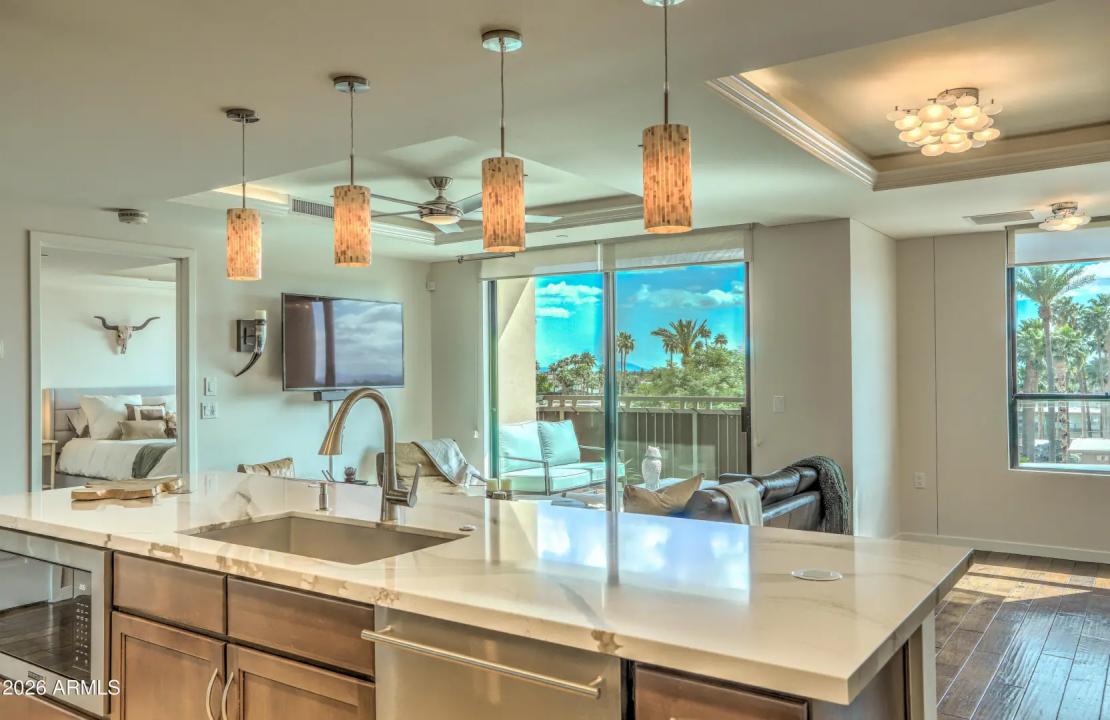 Real Estate Picture 14