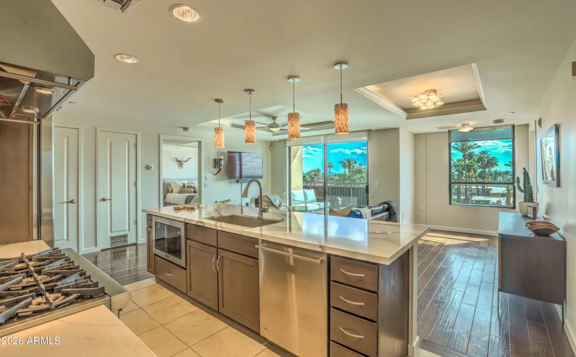 Real Estate Picture 15