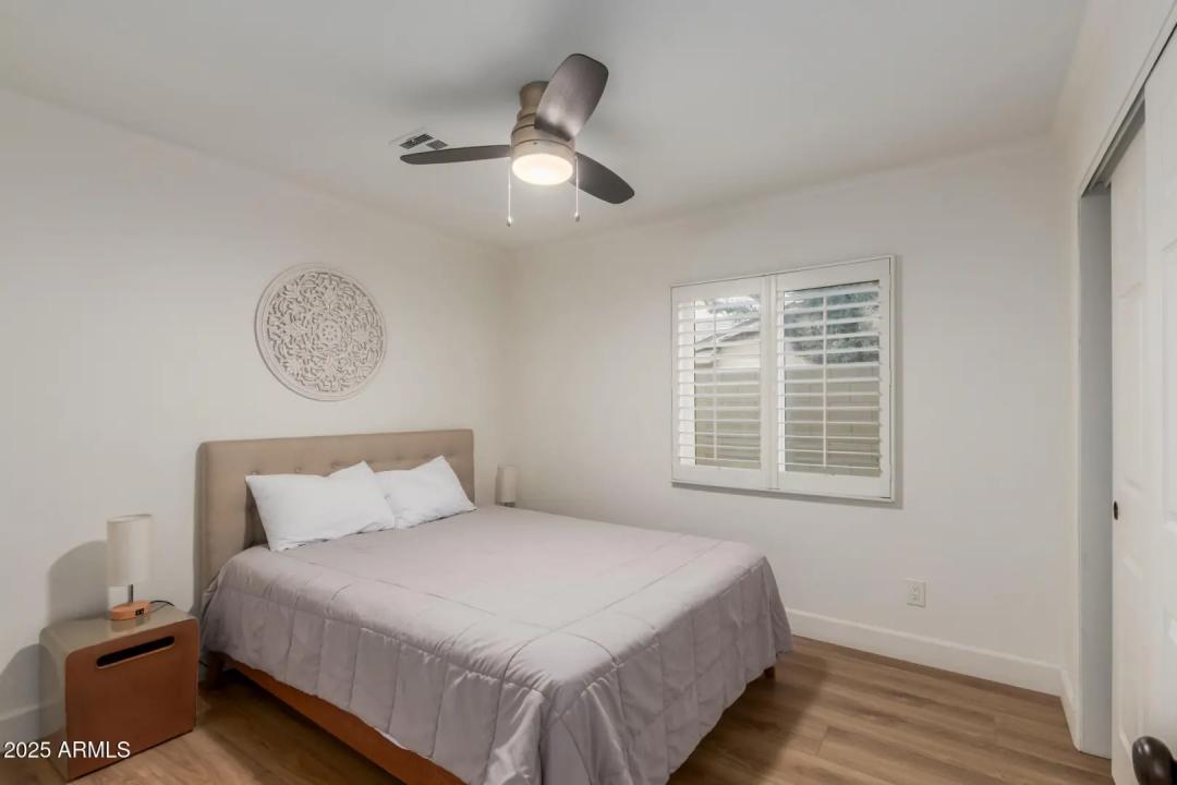 Real Estate Picture 16