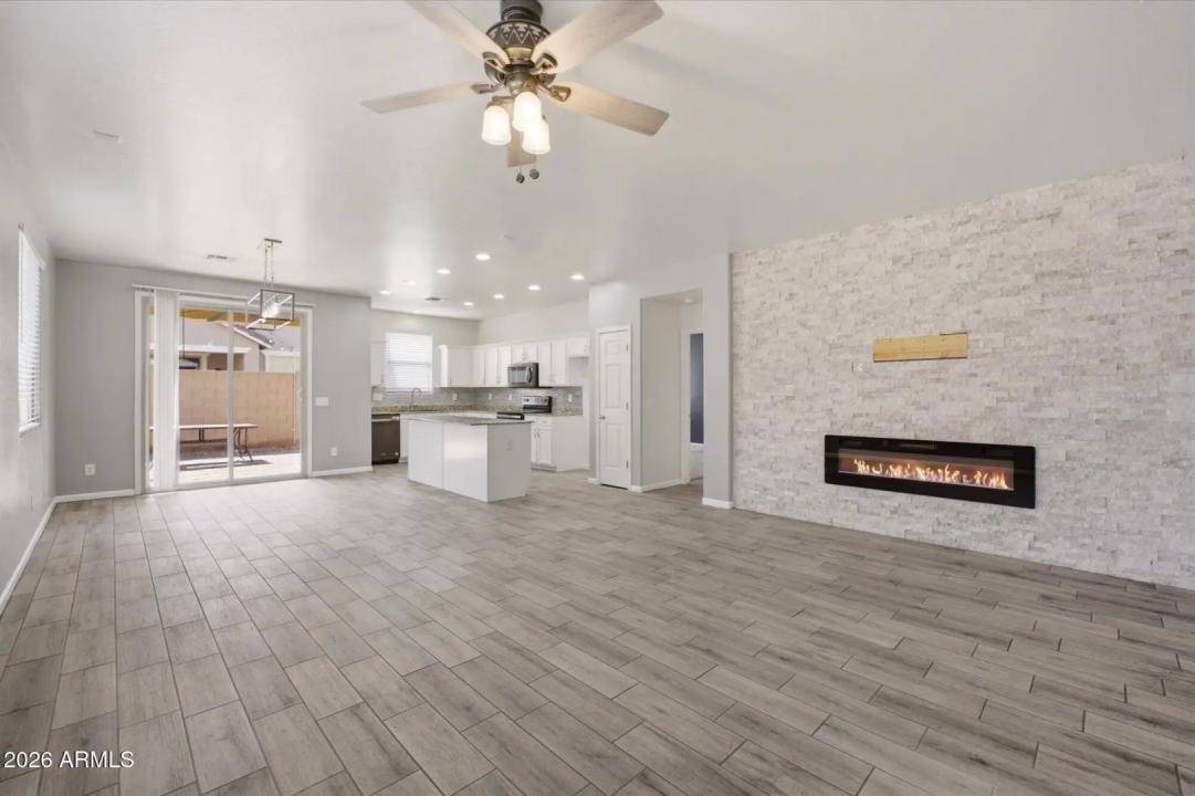 Real Estate Picture 5