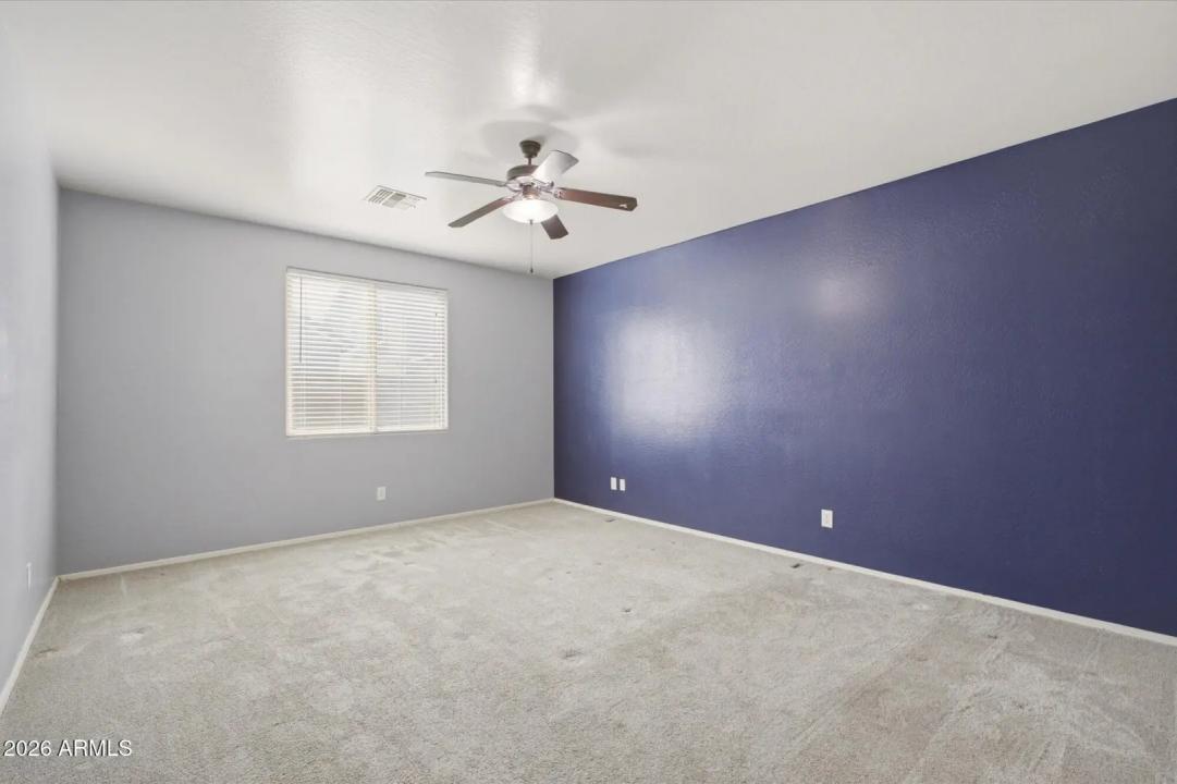 Real Estate Picture 14