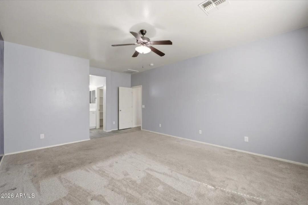 Real Estate Picture 18