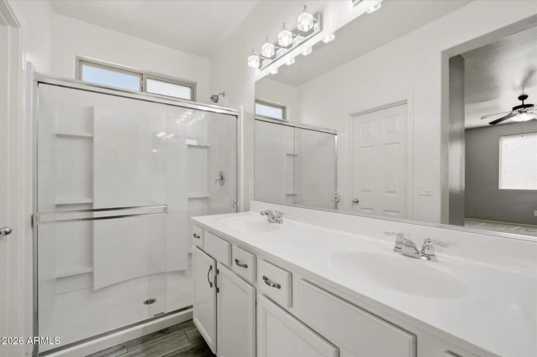 Real Estate Picture 19