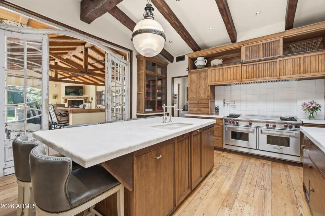 Real Estate Picture 15