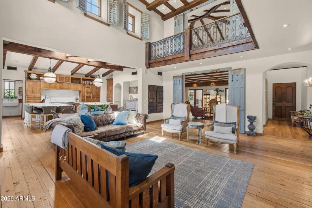 Real Estate Picture 13