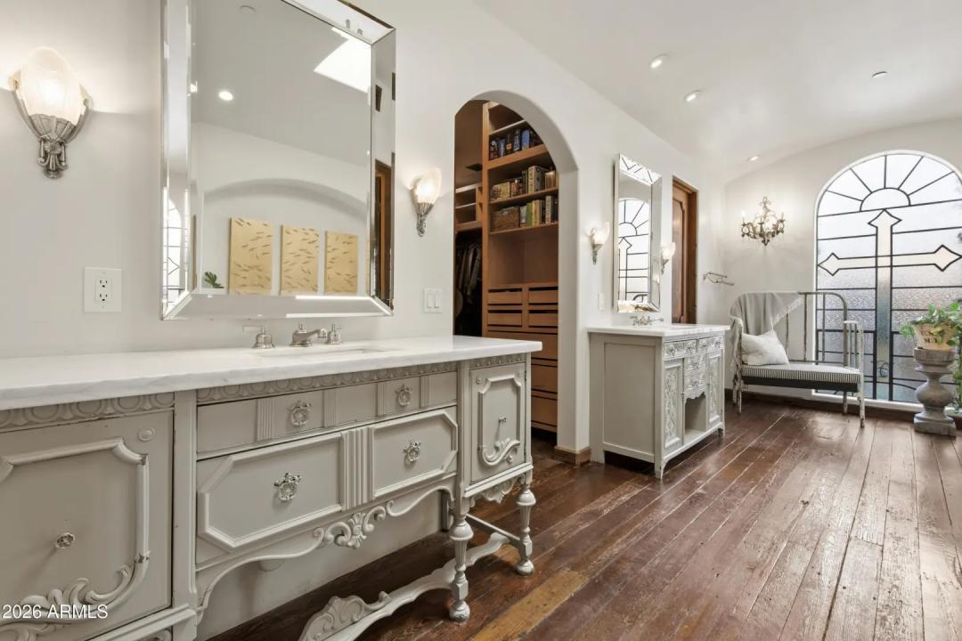 Real Estate Picture 28