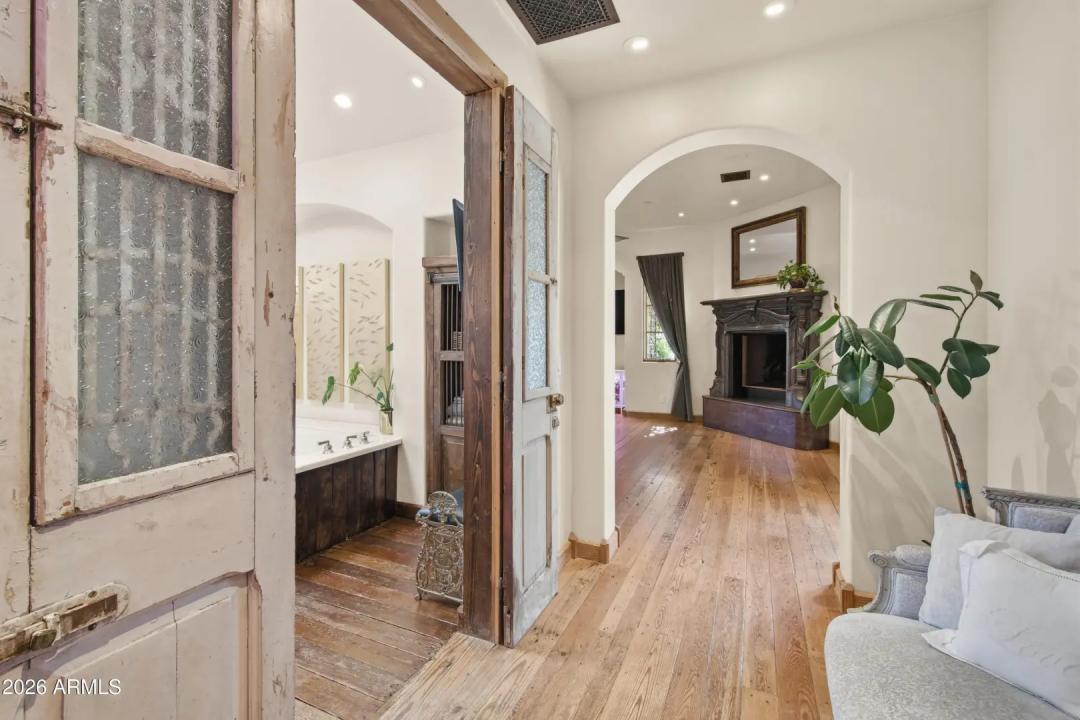 Real Estate Picture 27