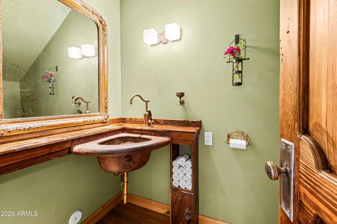 Real Estate Picture 26