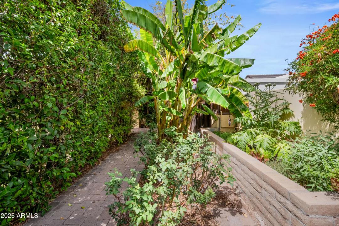 Real Estate Picture 77