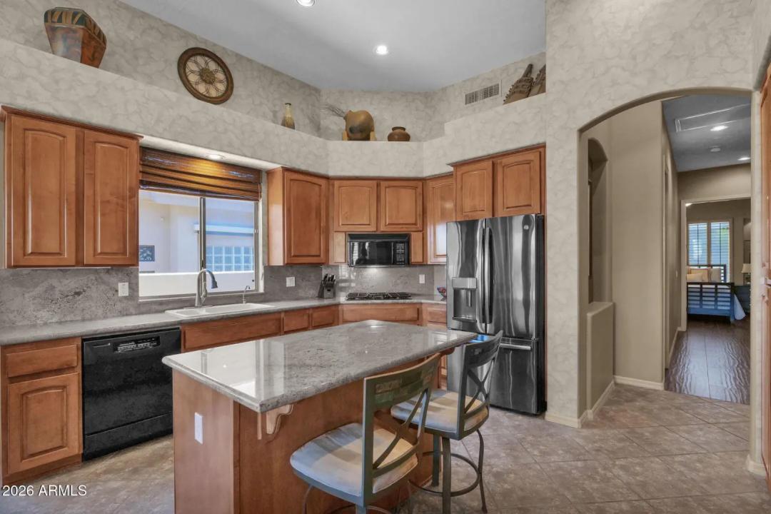 Real Estate Picture 14