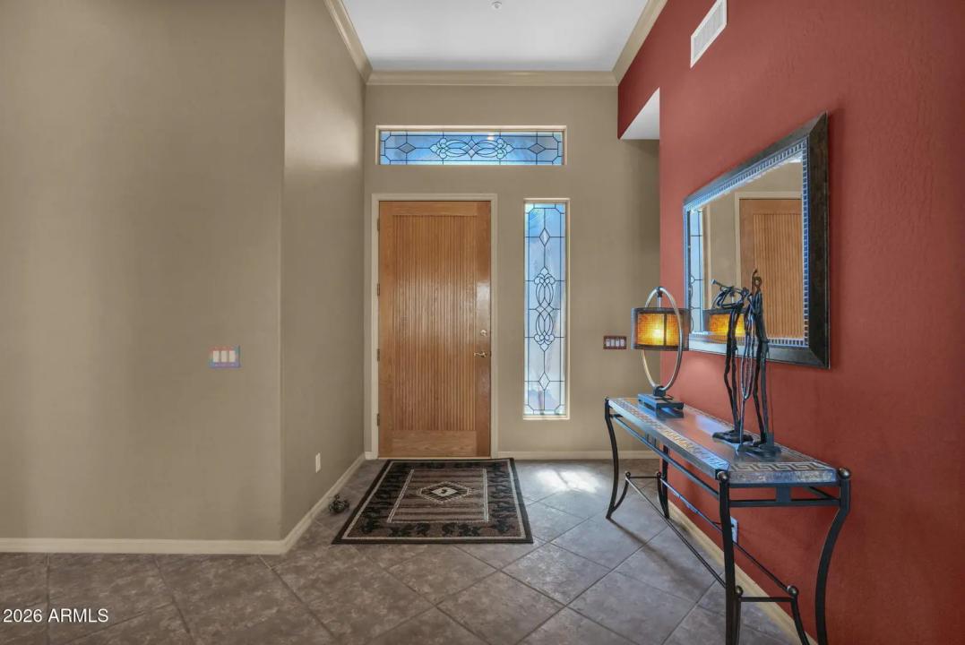 Real Estate Picture 8