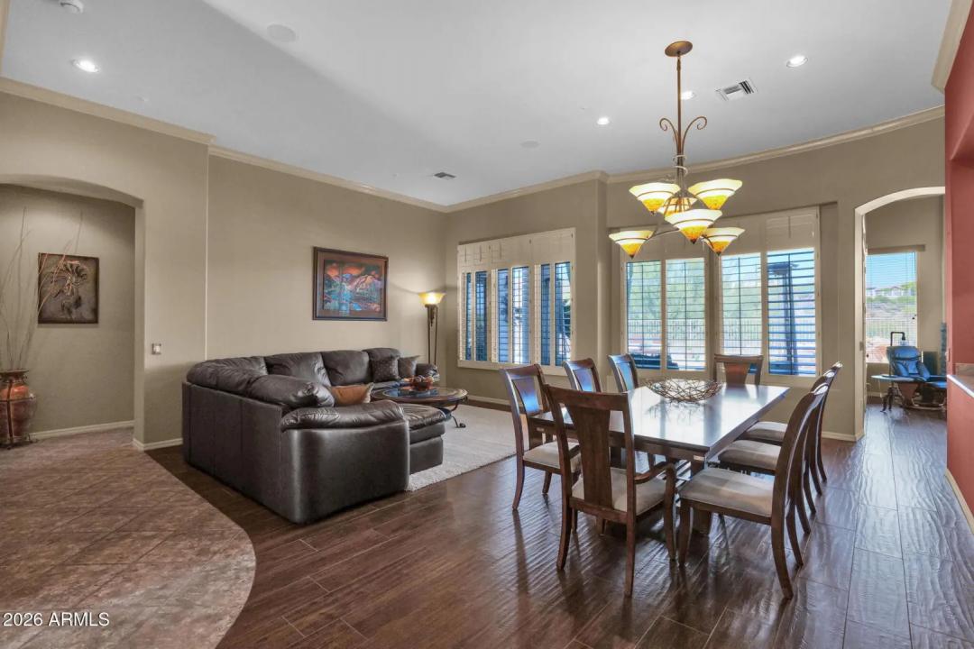 Real Estate Picture 9