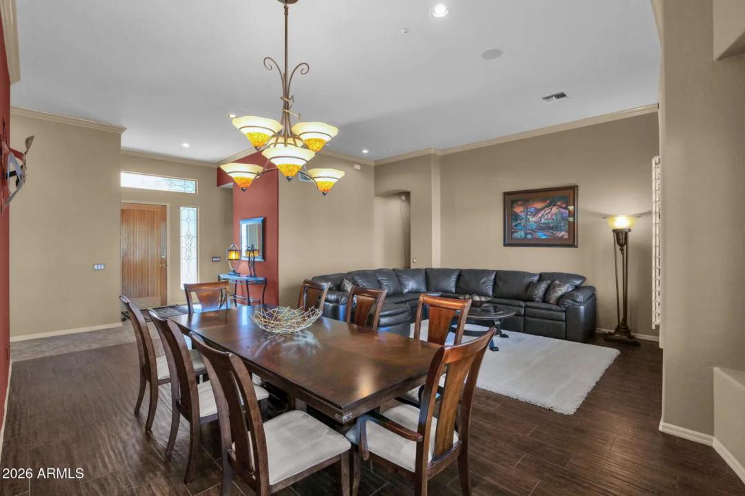 Real Estate Picture 10