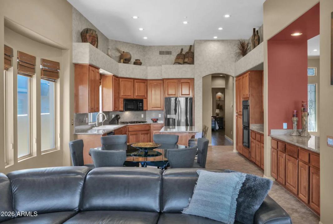 Real Estate Picture 22