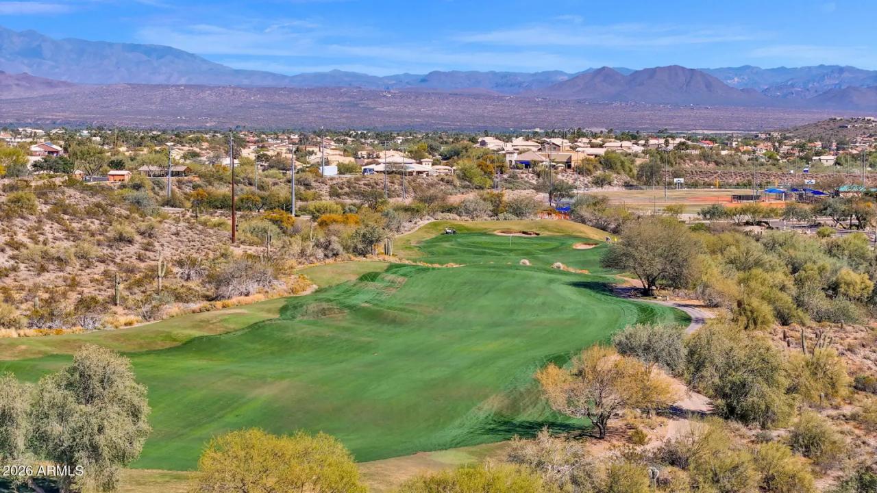 Real Estate Picture 43