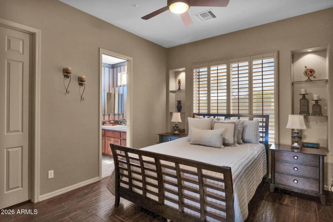 Real Estate Picture 28