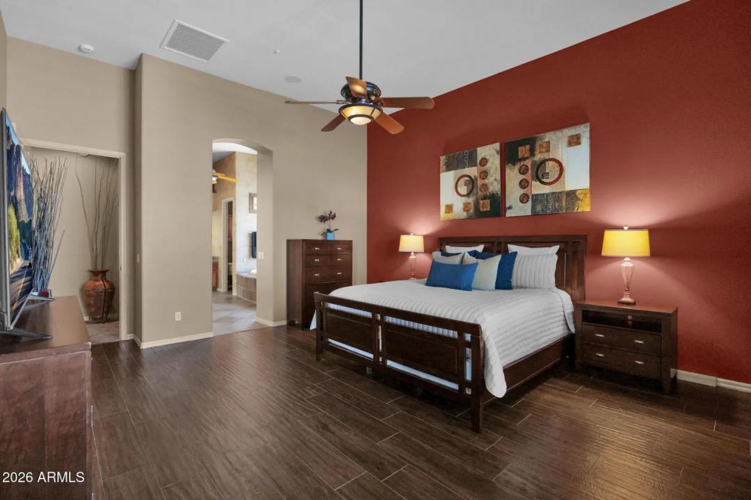 Real Estate Picture 25