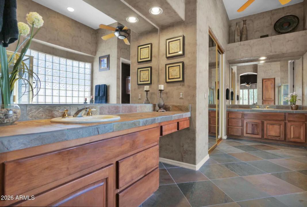 Real Estate Picture 26