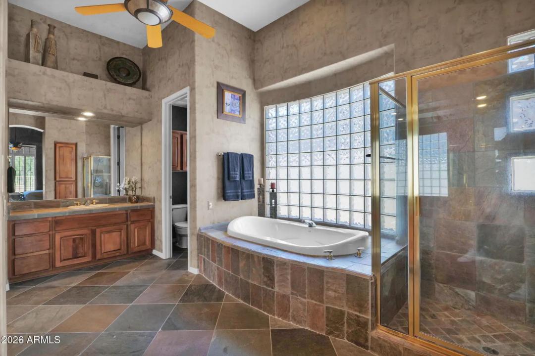 Real Estate Picture 27