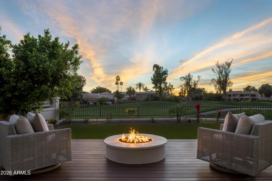 Real Estate Picture 8